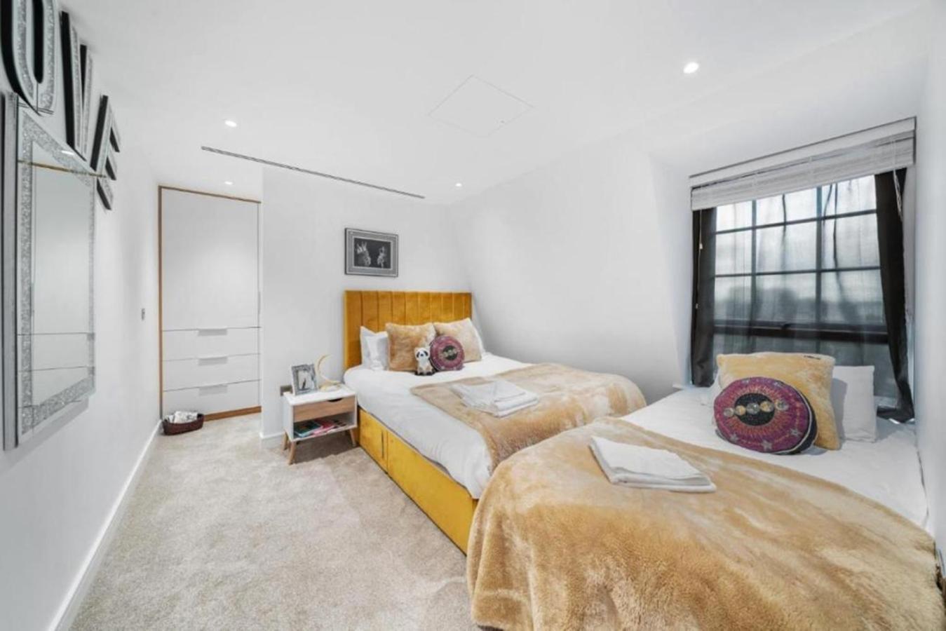 Marble Arch Penthouses With Skyline Views London Eksteriør billede