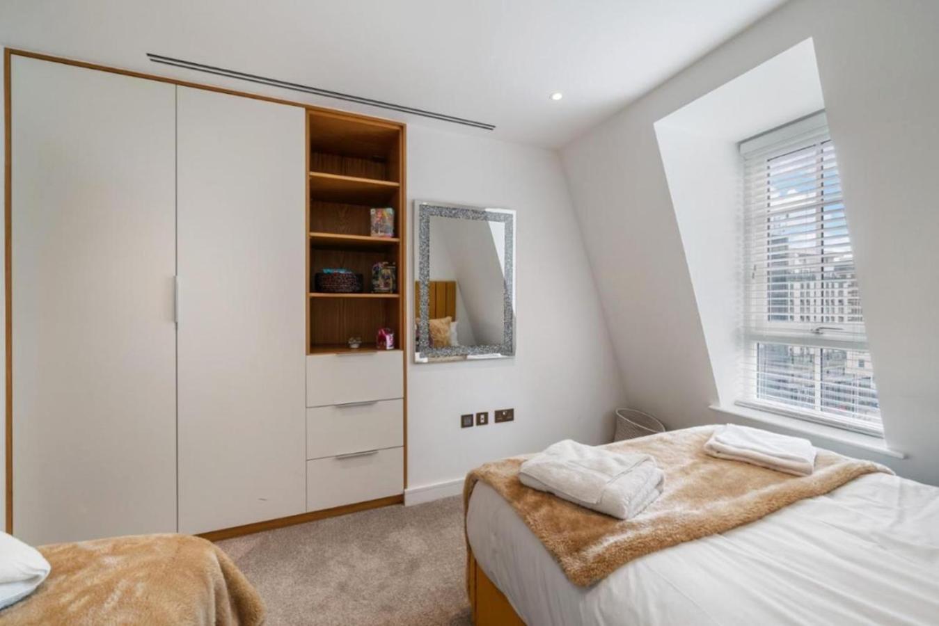 Marble Arch Penthouses With Skyline Views London Eksteriør billede