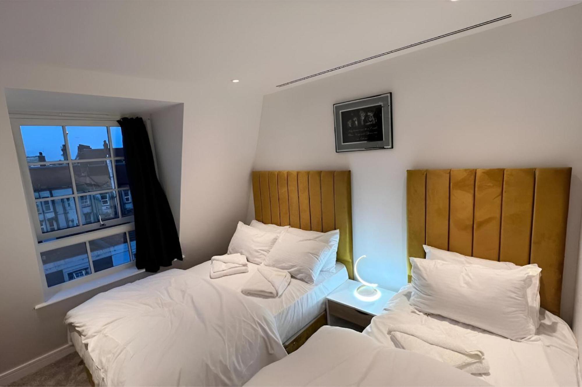 Marble Arch Penthouses With Skyline Views London Eksteriør billede