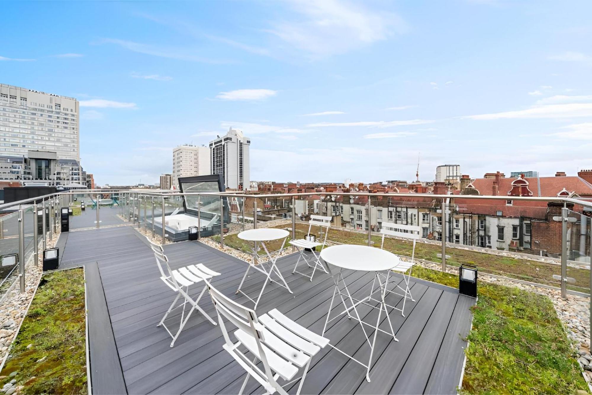 Marble Arch Penthouses With Skyline Views London Eksteriør billede